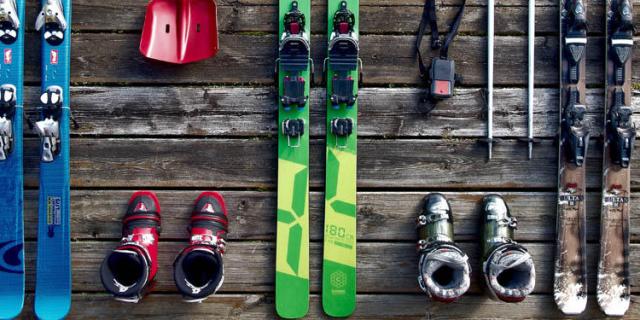 skis_equipement.jpg